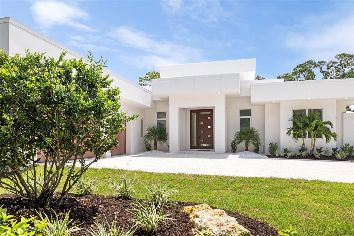 4431 CAMINO REAL — photo 4 of 80