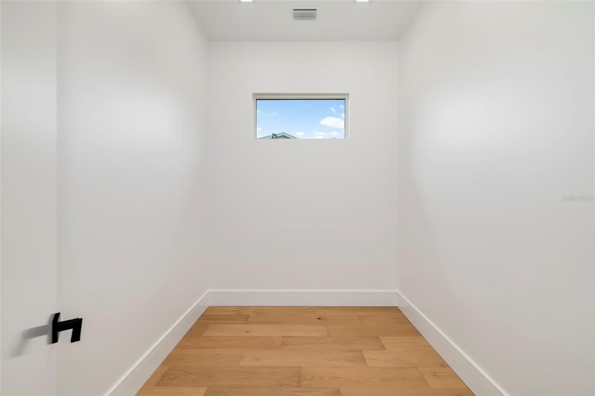 4431 CAMINO REAL — photo 17 of 80