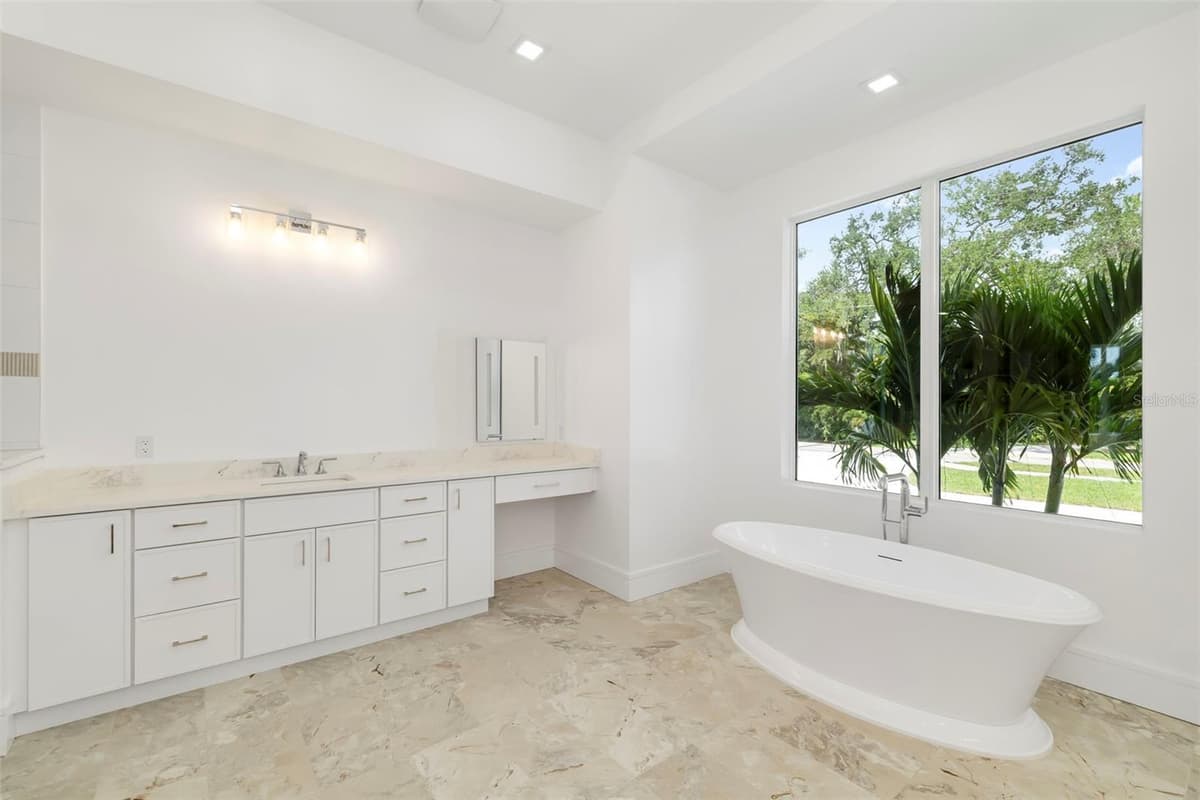 4431 CAMINO REAL — photo 19 of 80