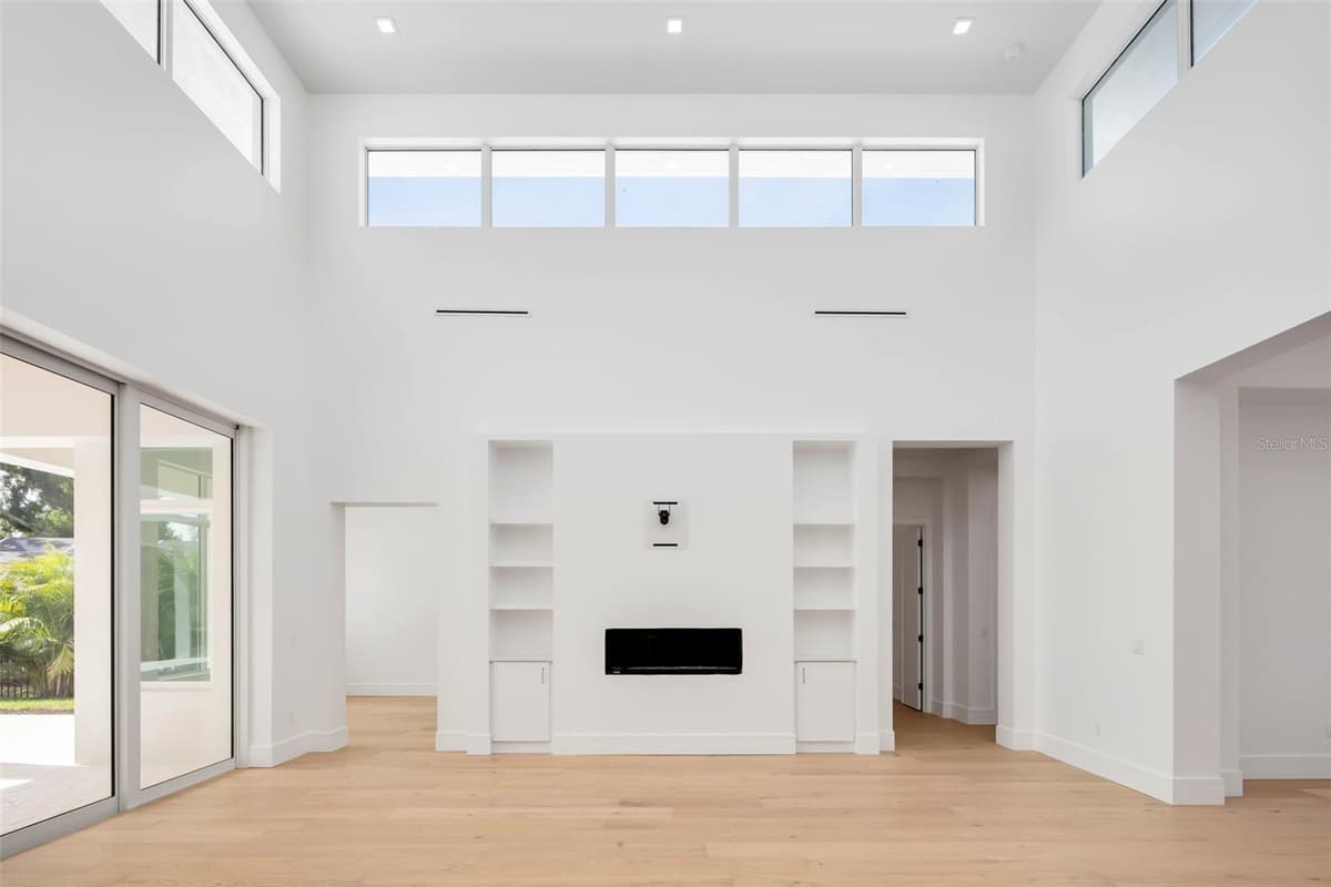 4431 CAMINO REAL — photo 24 of 80