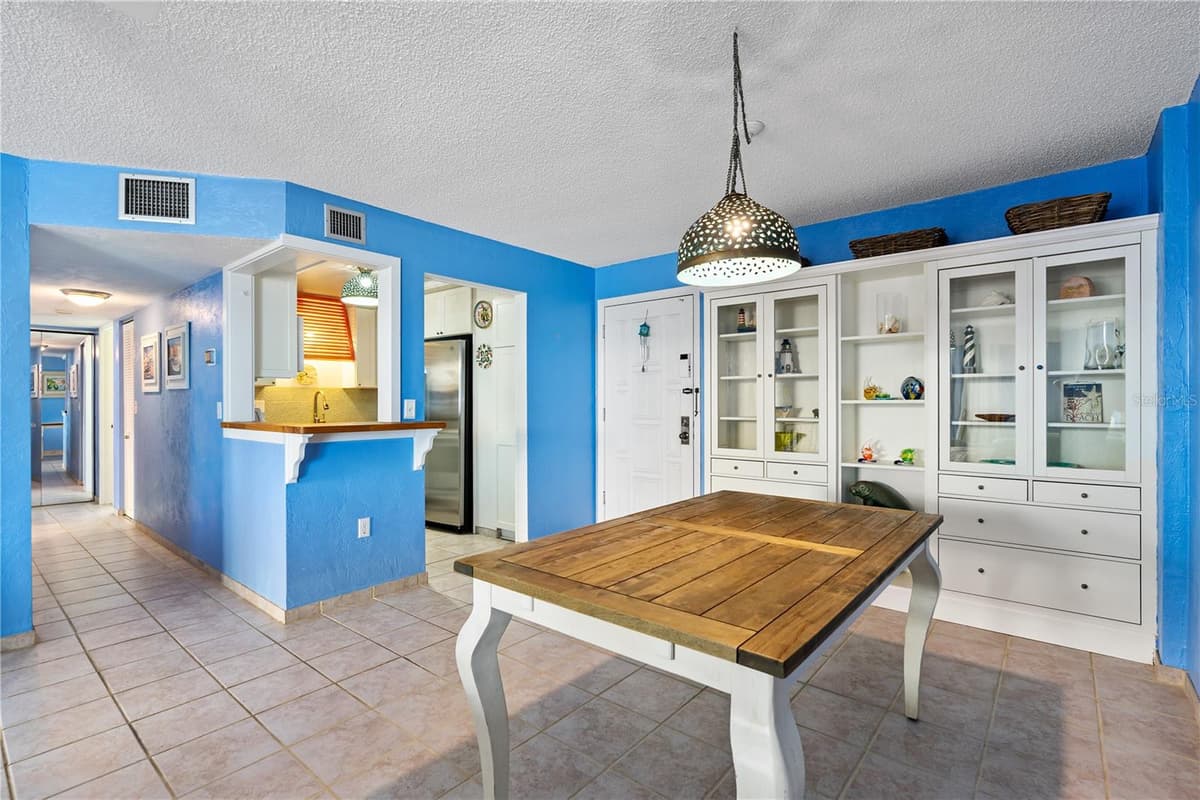 1415 OCEAN SHORE BOULEVARD — photo 4 of 49