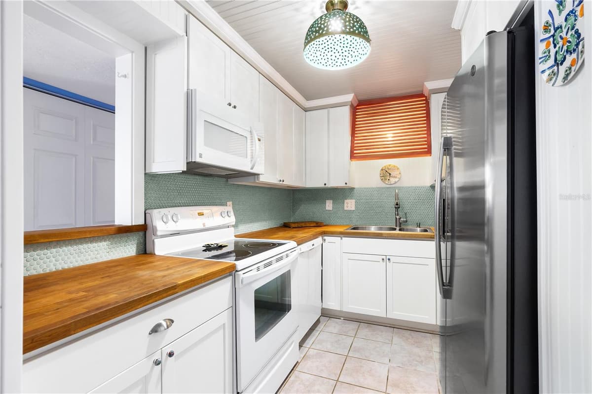 1415 OCEAN SHORE BOULEVARD — photo 5 of 49