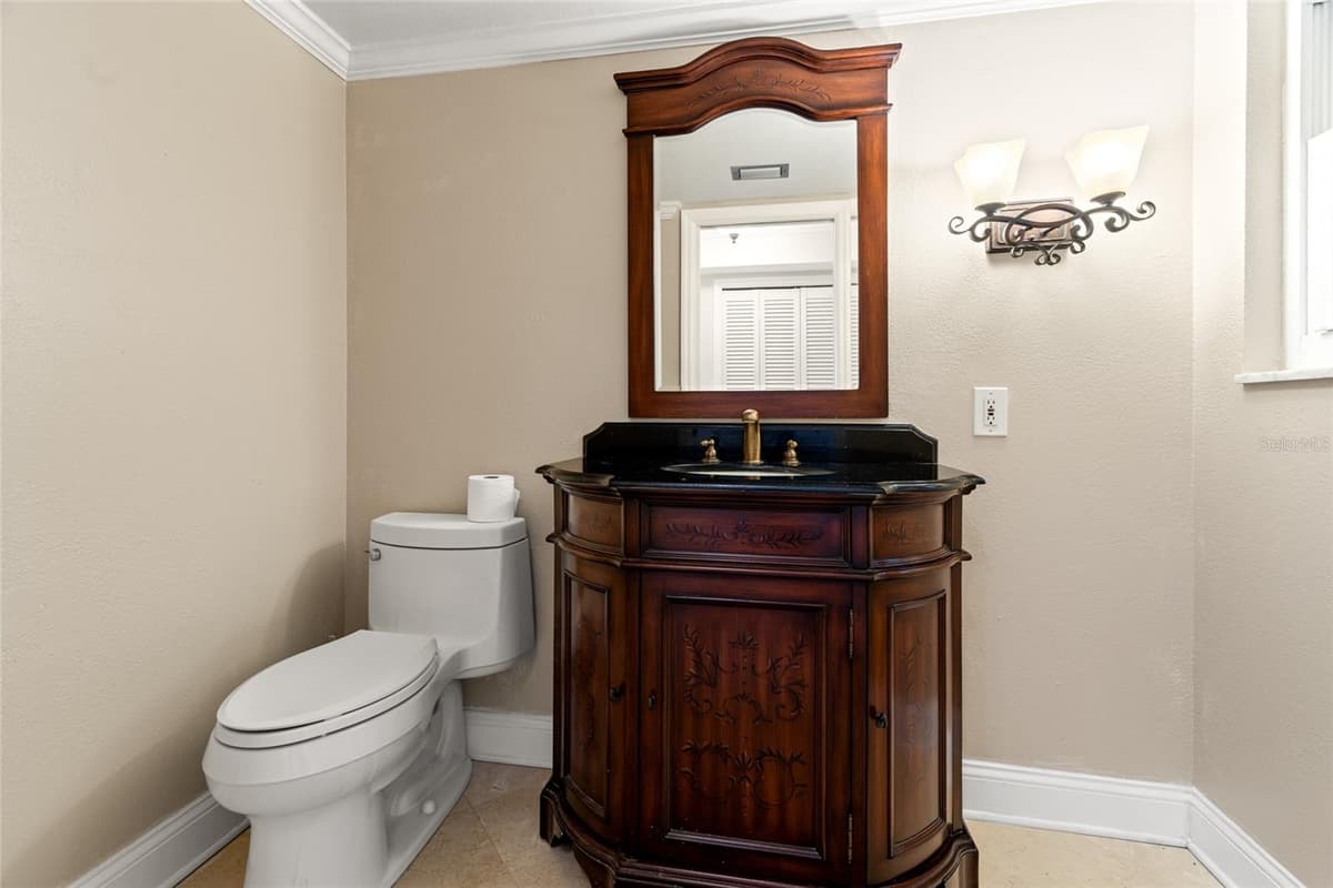 5200 BRITTANY DRIVE — photo 19 of 48