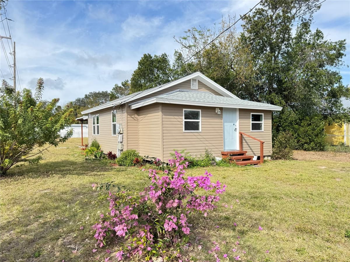 620 OAK STREET — photo 1 of 27