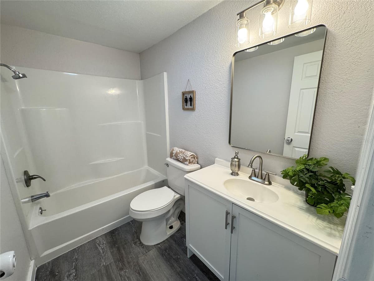 620 OAK STREET — photo 14 of 27