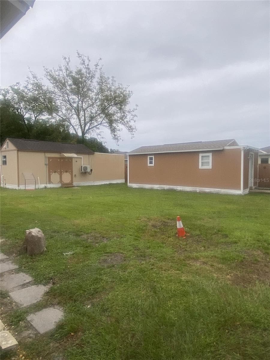 1801 DANIELS STREET — photo 13 of 58