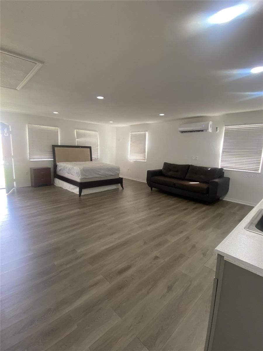 1801 DANIELS STREET — photo 41 of 58