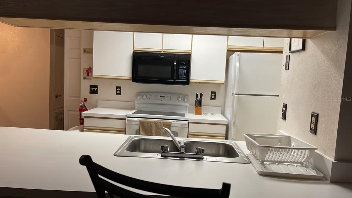 2456 SWEETWATER CLUB CIRCLE — photo 2 of 25
