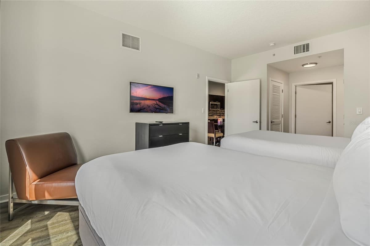 225 CELEBRATION PLACE — photo 14 of 30