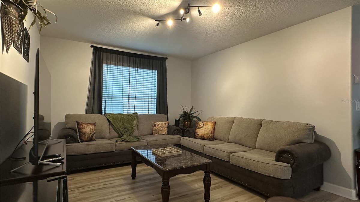 8860 CANDY PALM ROAD — photo 33 of 37