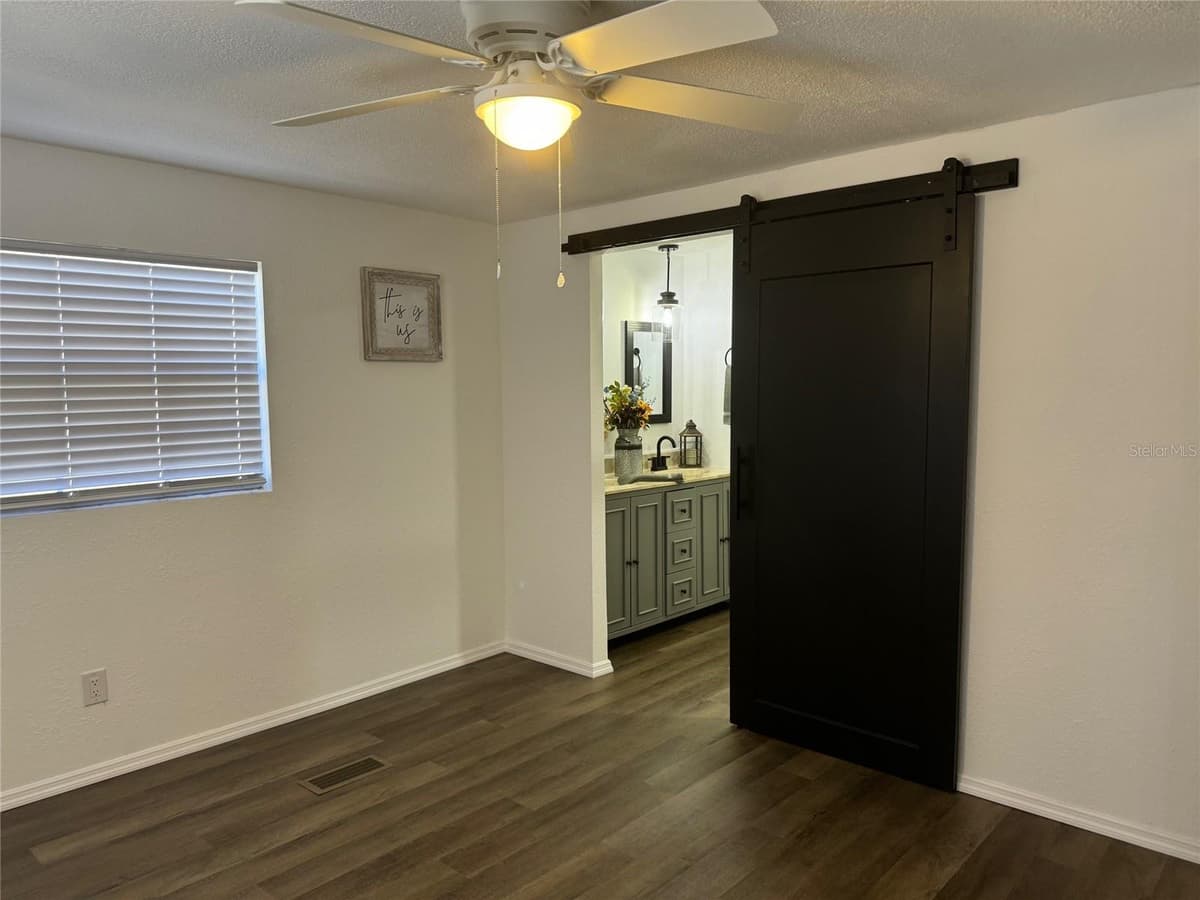 9437 SINGAPORE AVENUE — photo 18 of 66