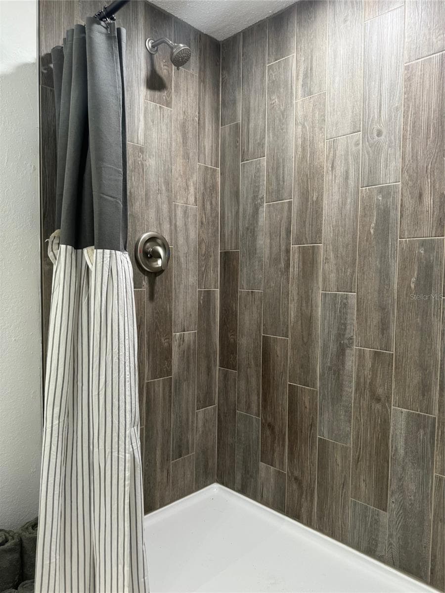 9437 SINGAPORE AVENUE — photo 21 of 66
