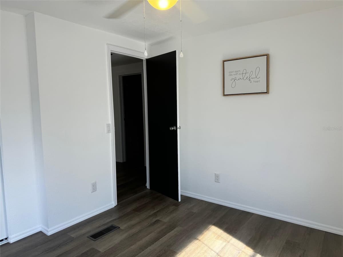 9437 SINGAPORE AVENUE — photo 31 of 66