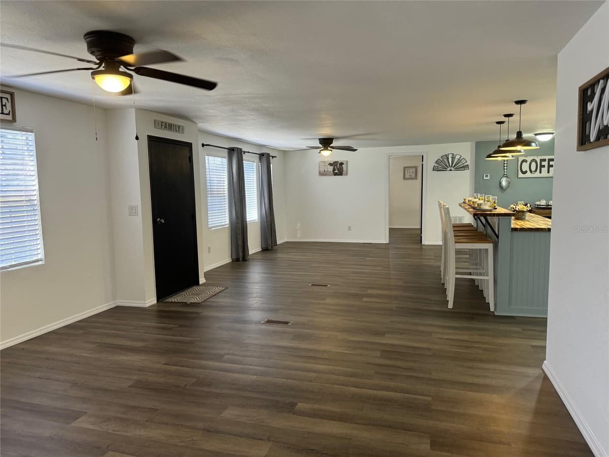 9437 SINGAPORE AVENUE — photo 7 of 66