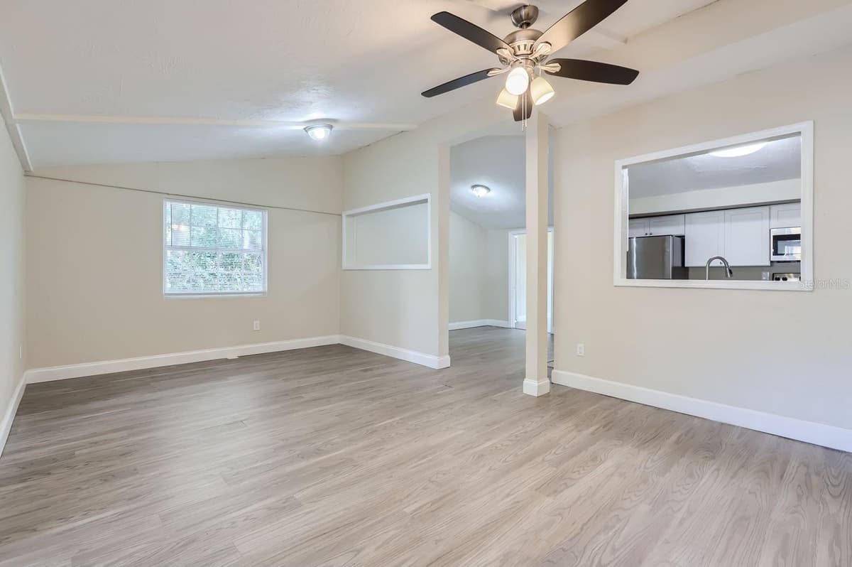524 CHURCH STREET — photo 10 of 28