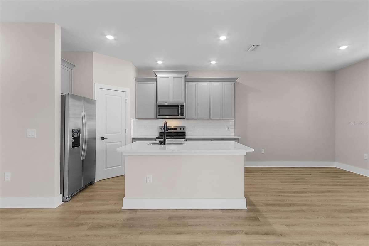 5321 CRESTLINE TERRACE — photo 7 of 16
