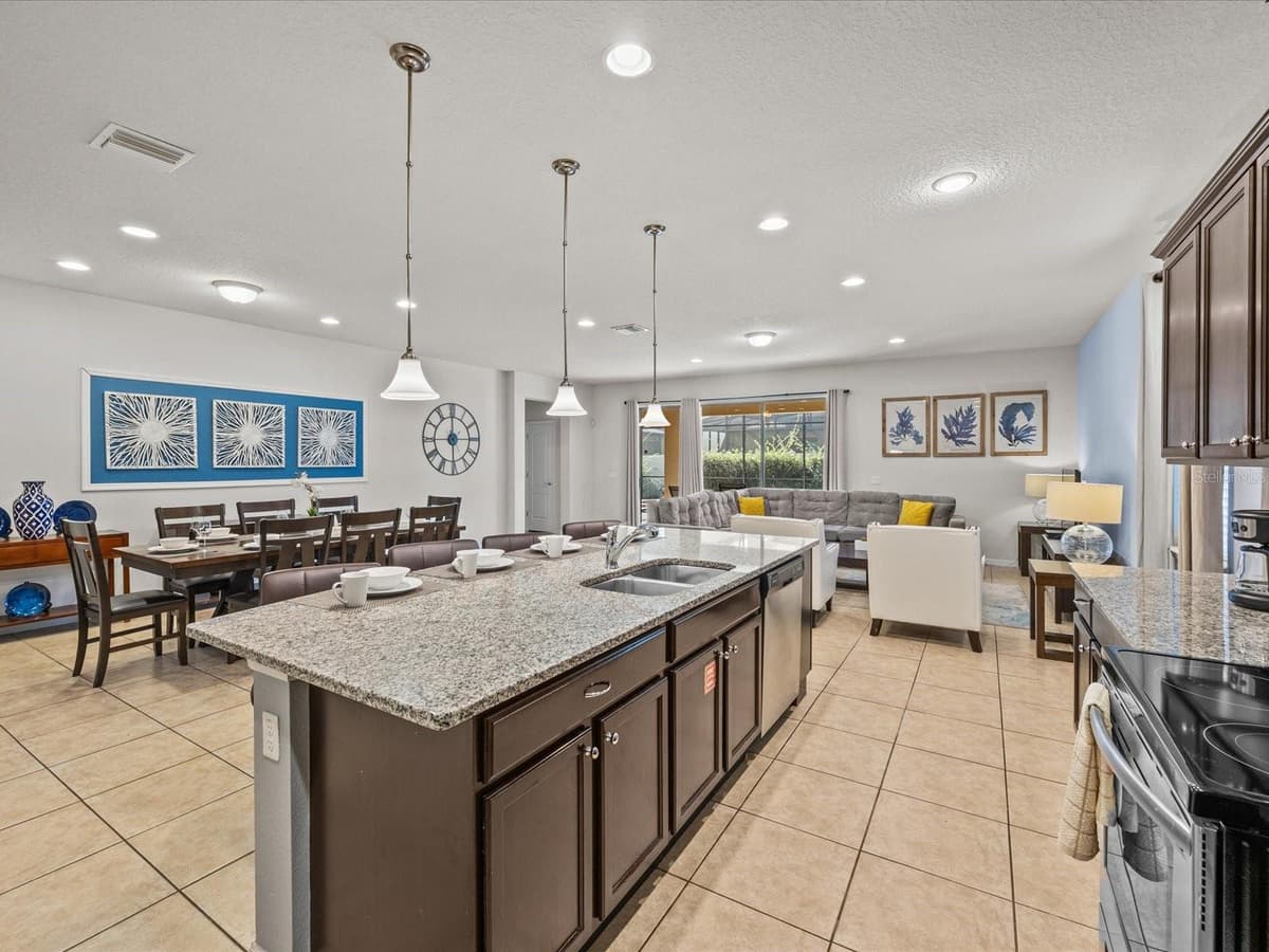 8832 MACAPA DRIVE — photo 6 of 30