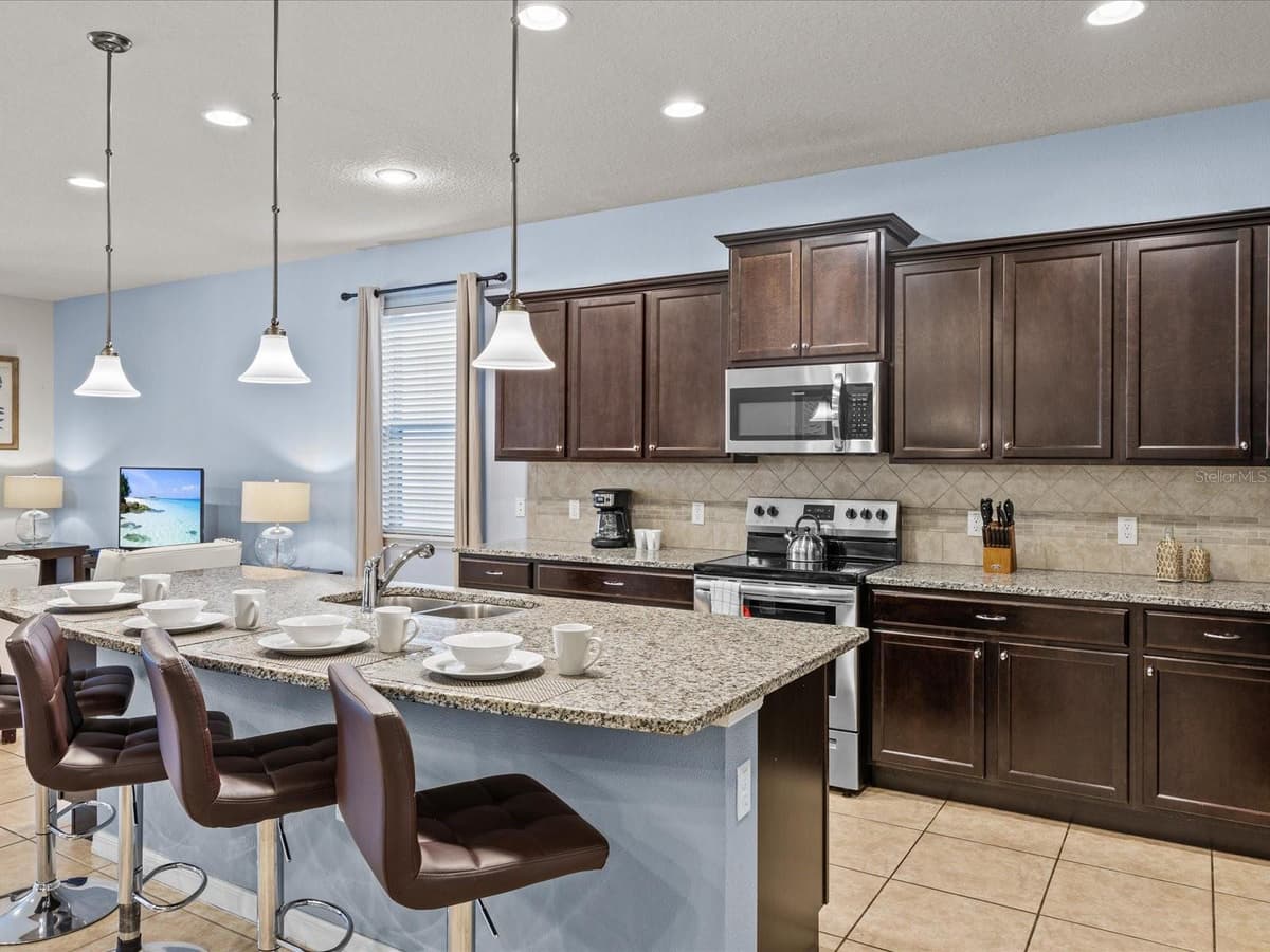 8832 MACAPA DRIVE — photo 7 of 30
