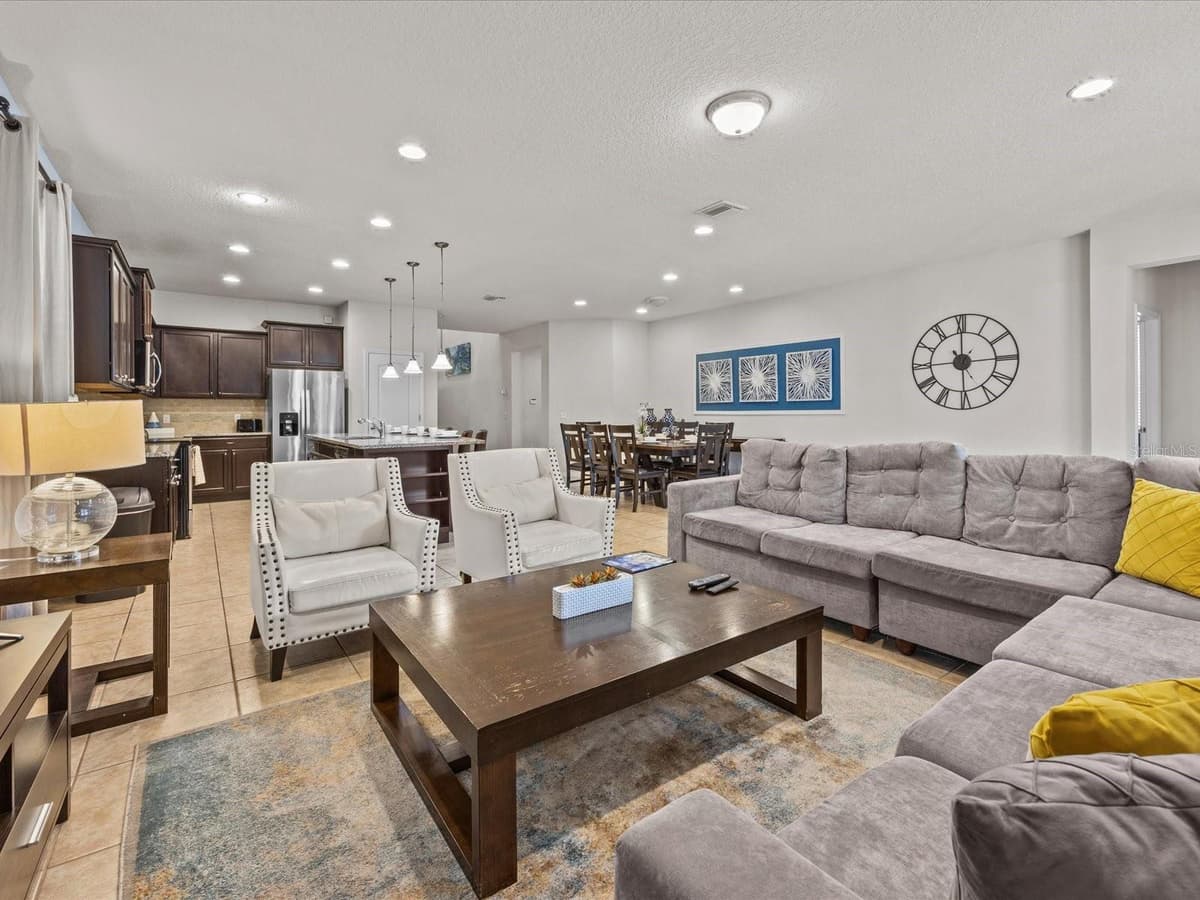 8832 MACAPA DRIVE — photo 3 of 30