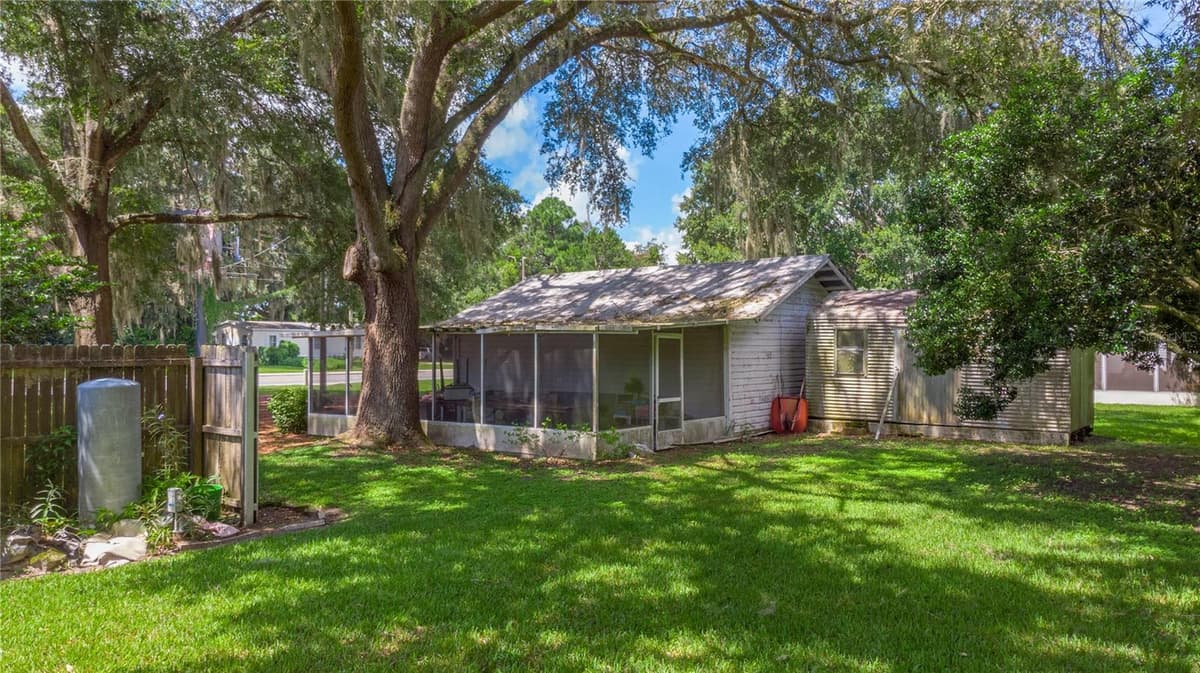 3778 C-466 ROAD — photo 13 of 37