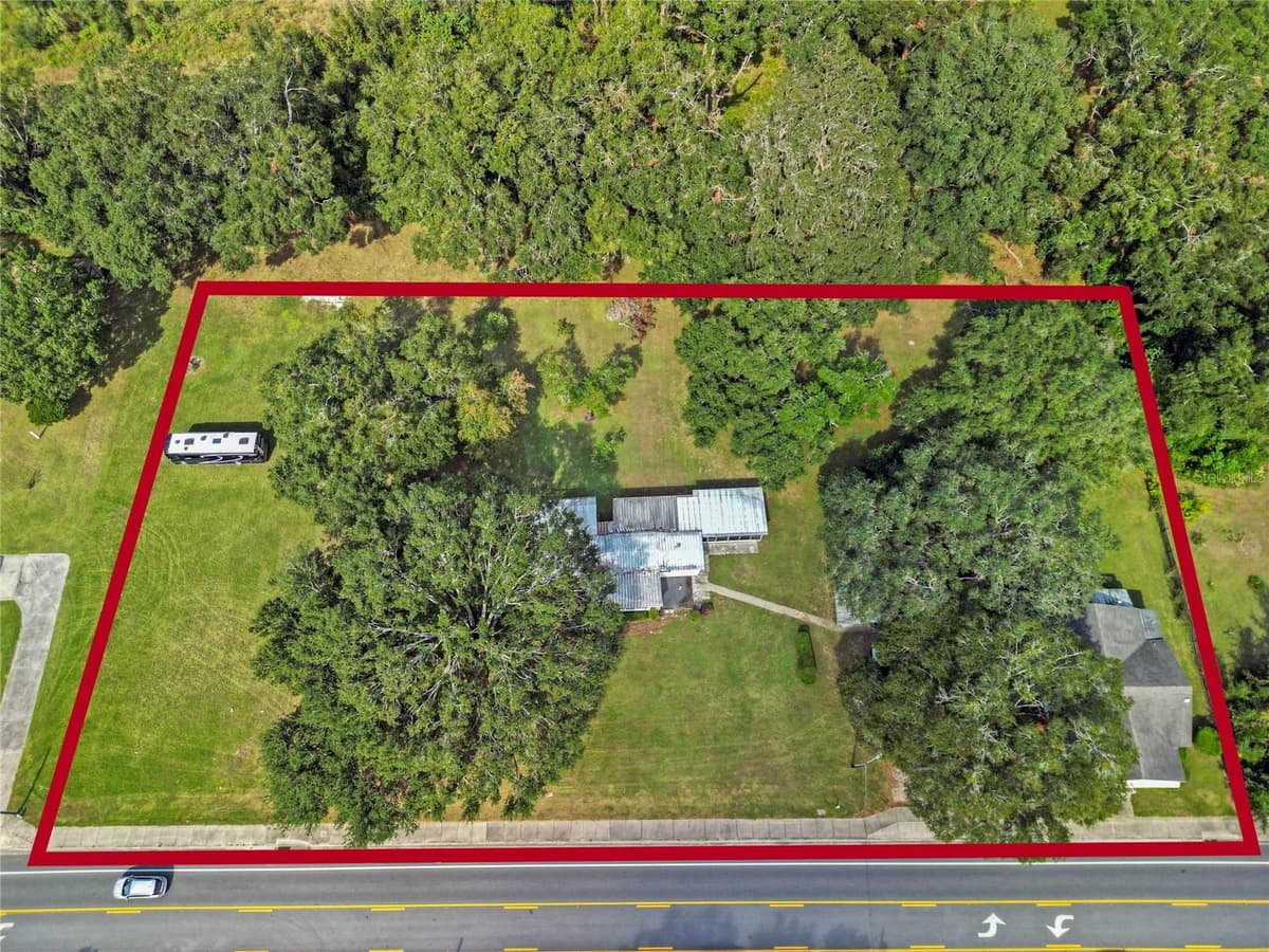3778 C-466 ROAD — photo 3 of 37