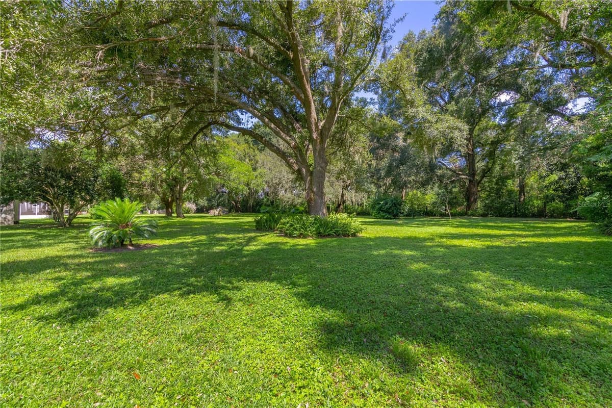 3778 C-466 ROAD — photo 11 of 37