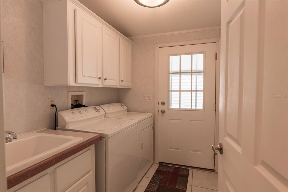 14 EMDEN CIRCLE — photo 15 of 25