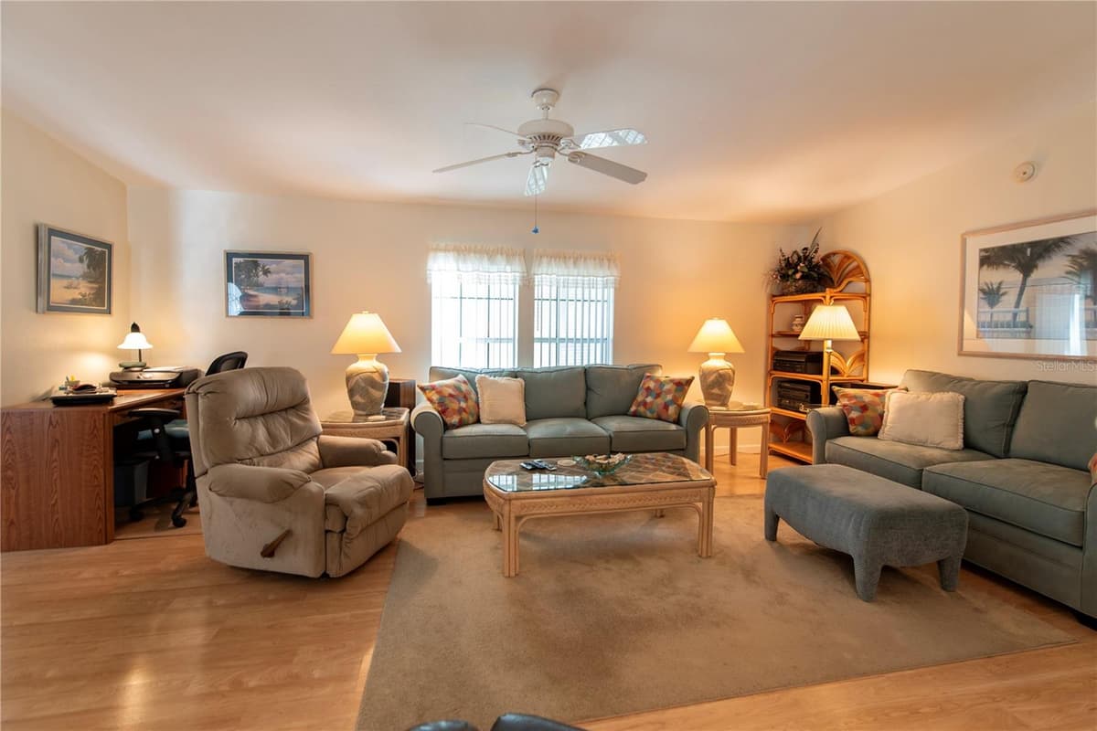 14 EMDEN CIRCLE — photo 4 of 25