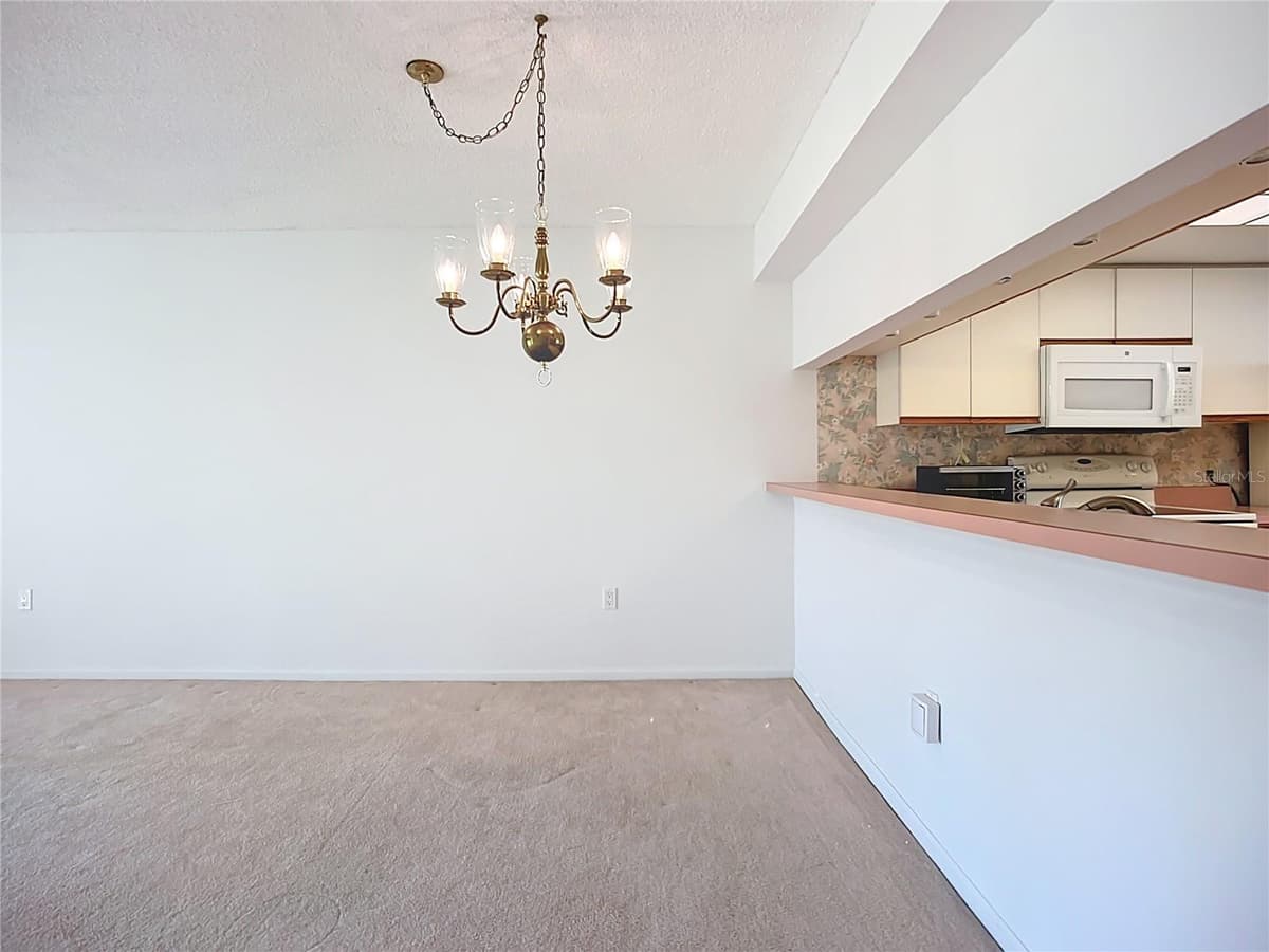 4382 MADEIRA COURT — photo 14 of 52