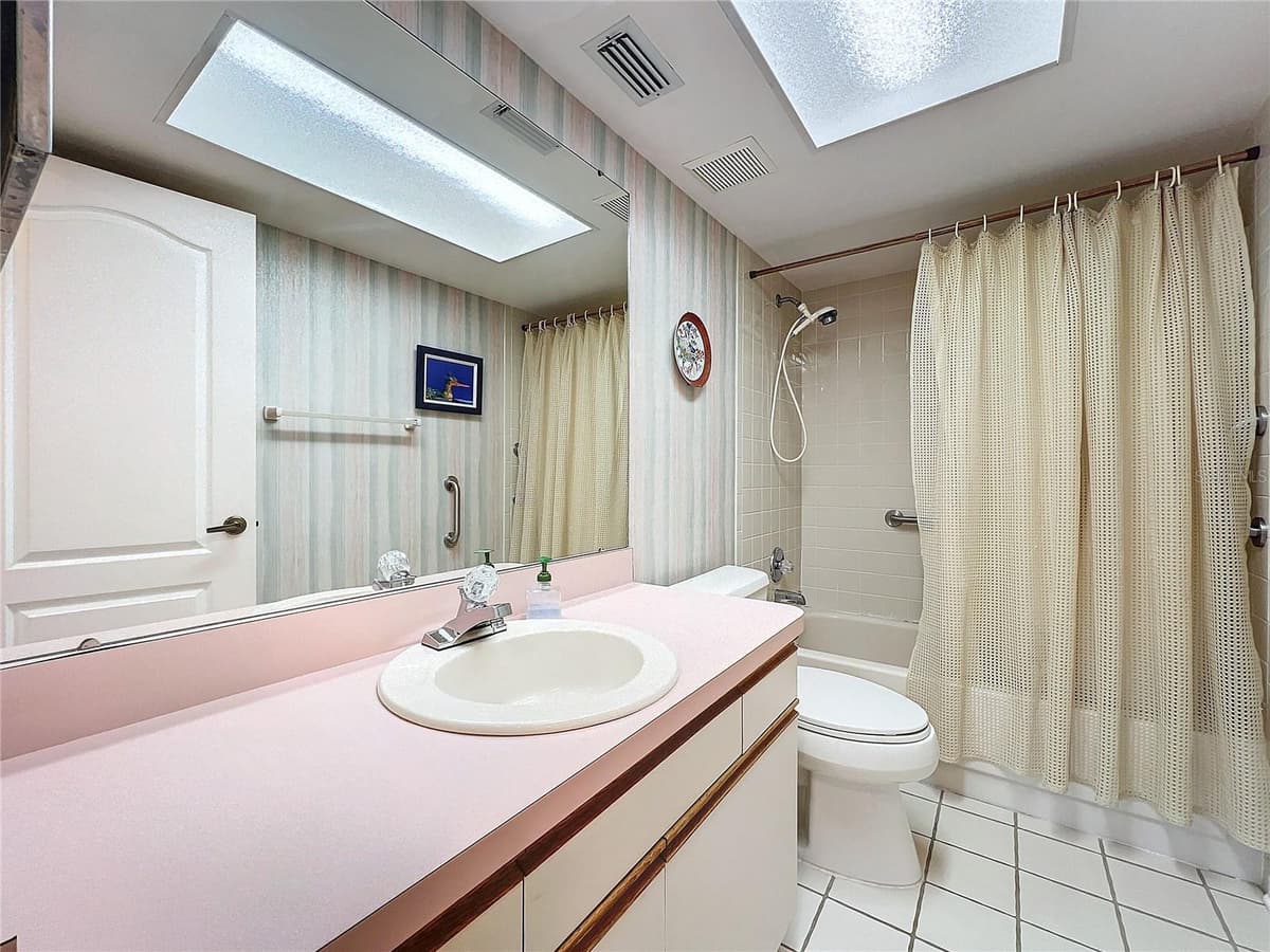 4382 MADEIRA COURT — photo 27 of 52