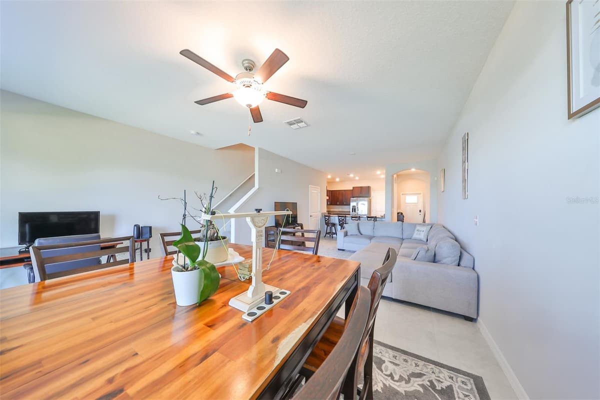928 ROYAL EMPRESS DRIVE — photo 14 of 47