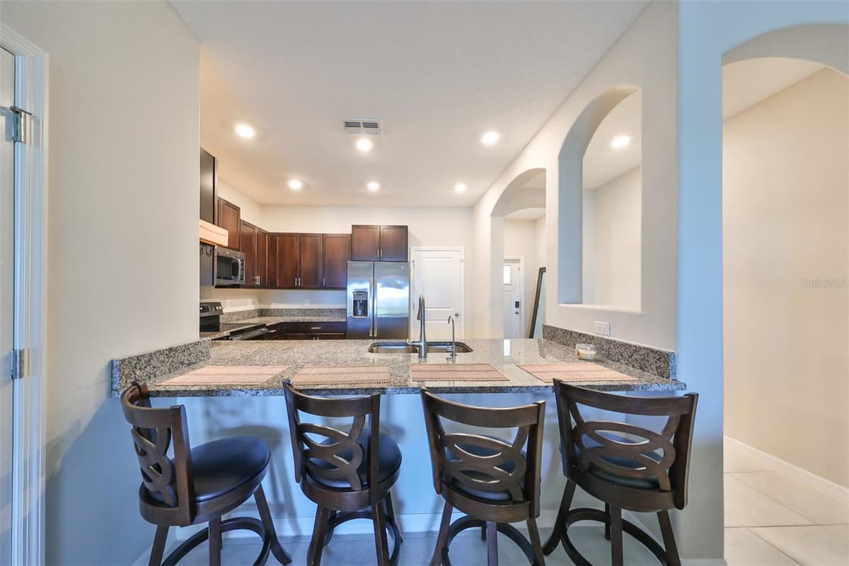 928 ROYAL EMPRESS DRIVE — photo 12 of 47