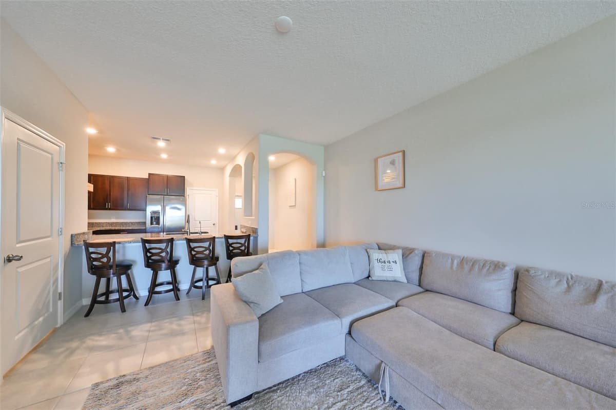 928 ROYAL EMPRESS DRIVE — photo 17 of 47