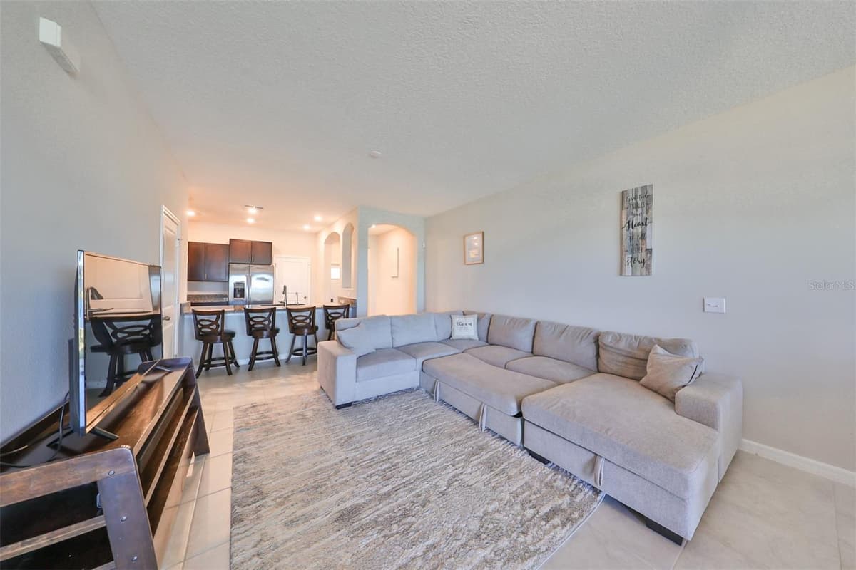 928 ROYAL EMPRESS DRIVE — photo 16 of 47