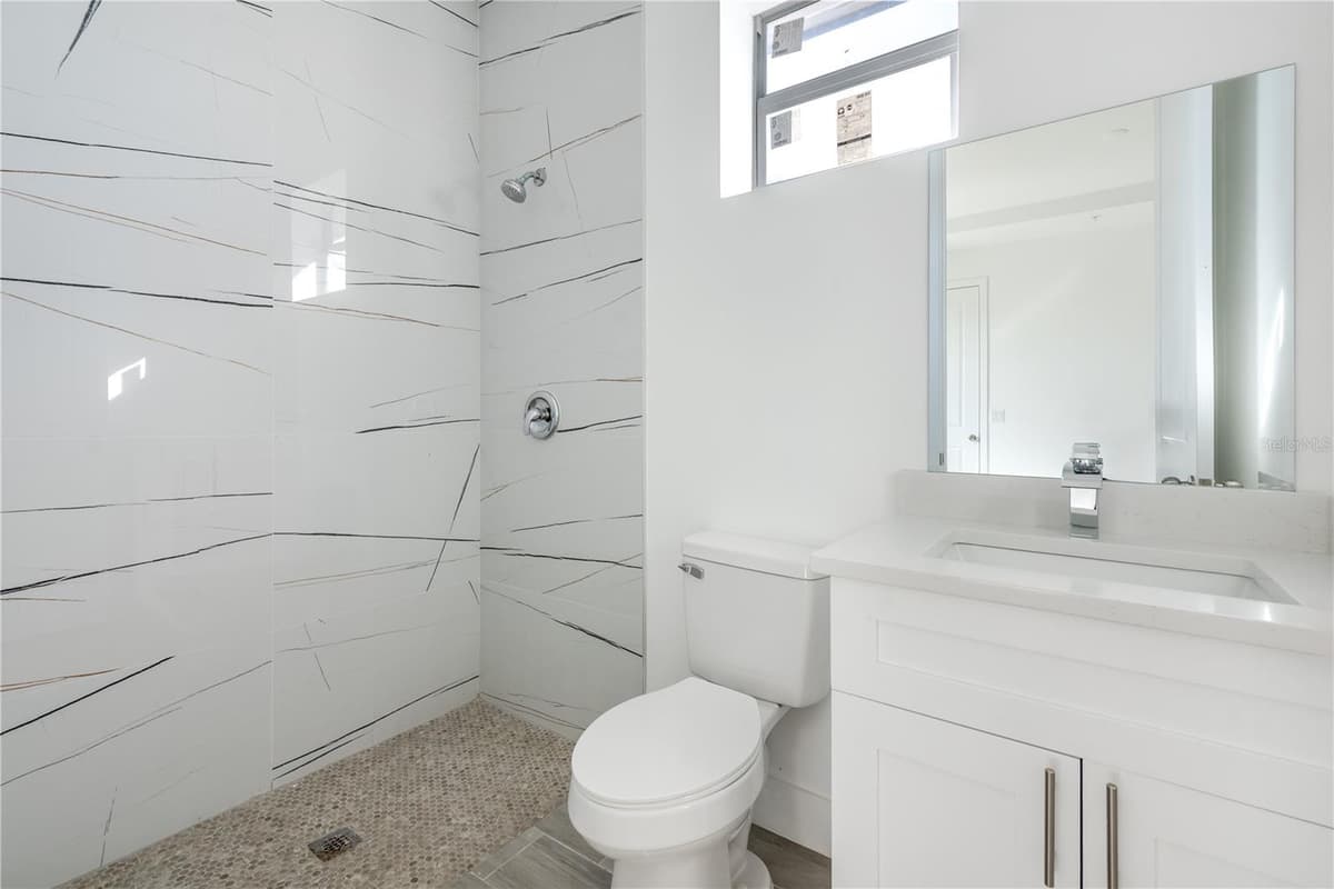 260 ROTONDA BOULEVARD — photo 15 of 39
