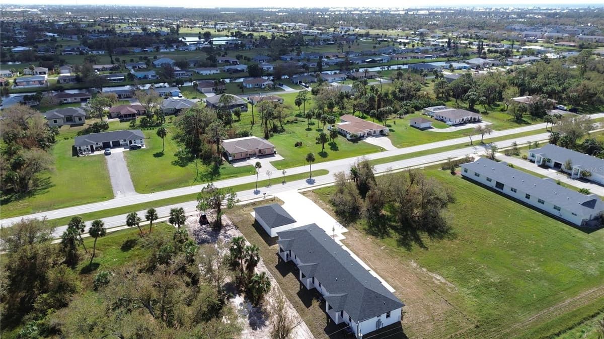 260 ROTONDA BOULEVARD — photo 18 of 39
