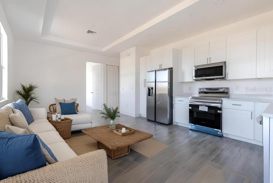 260 ROTONDA BOULEVARD — photo 7 of 39