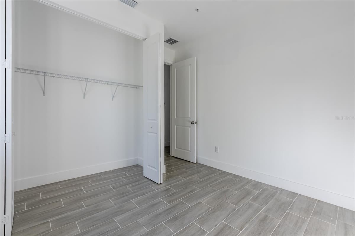 260 ROTONDA BOULEVARD — photo 20 of 39