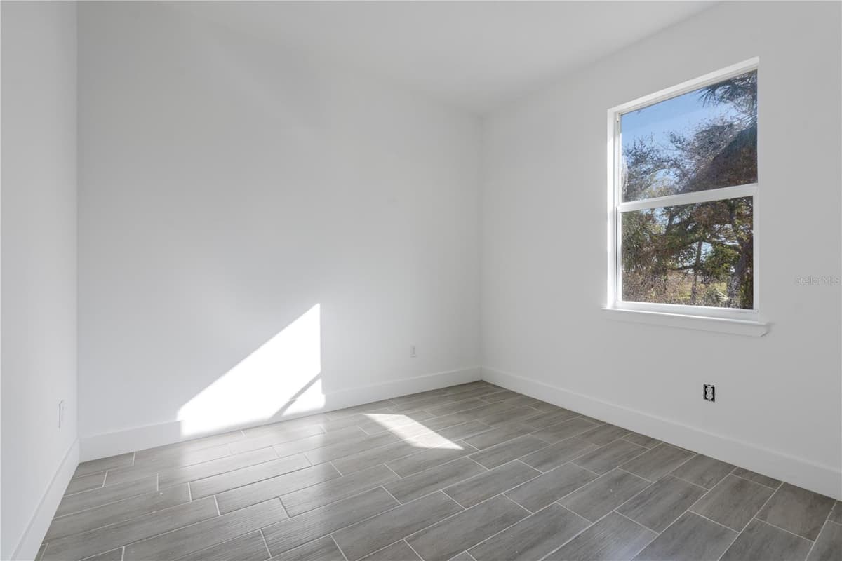 260 ROTONDA BOULEVARD — photo 28 of 39