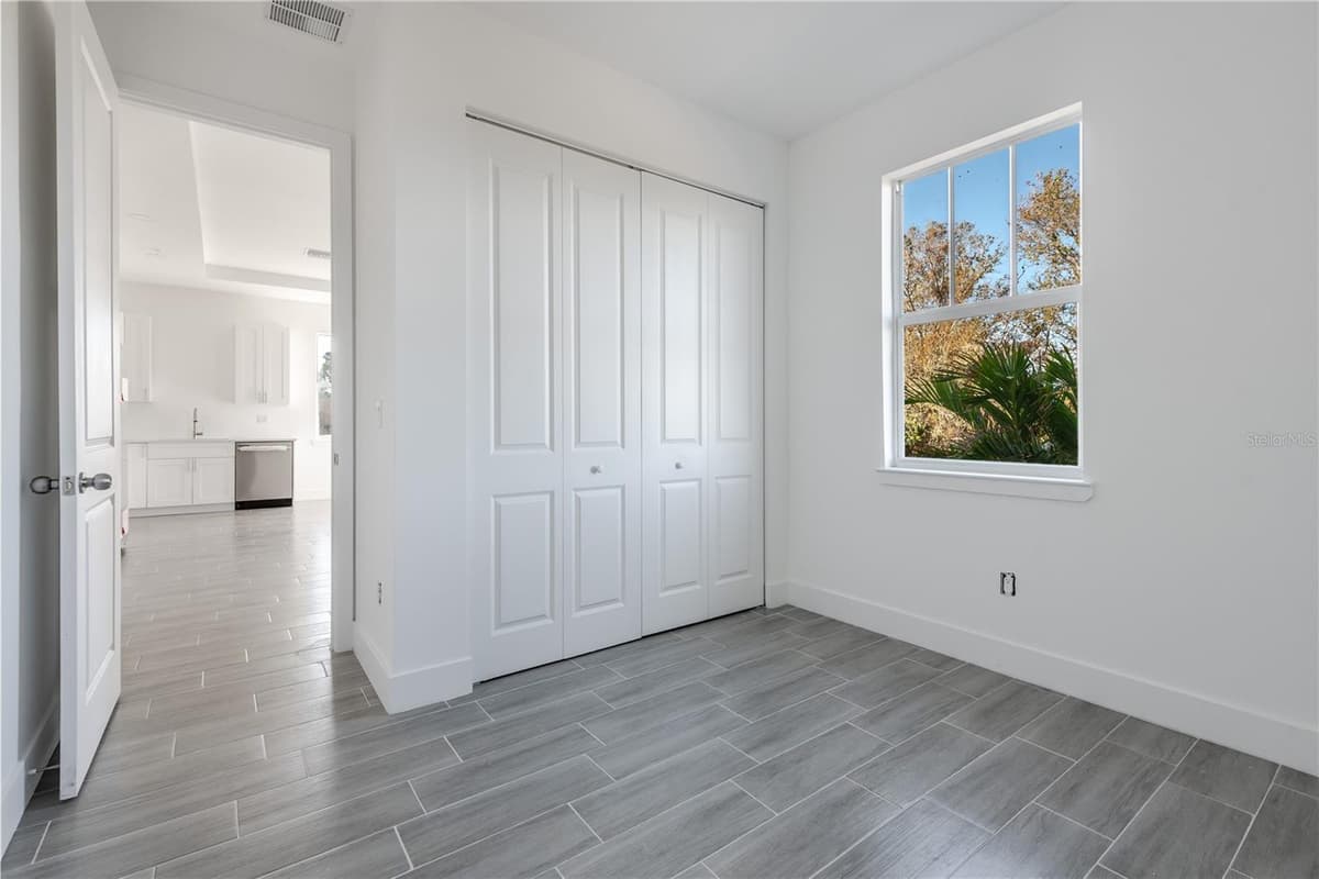 260 ROTONDA BOULEVARD — photo 27 of 39