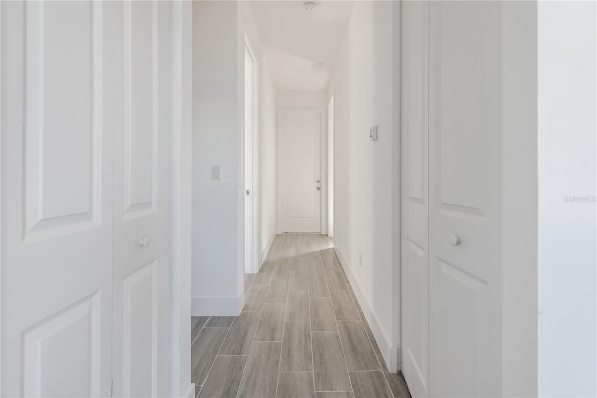 260 ROTONDA BOULEVARD — photo 10 of 39