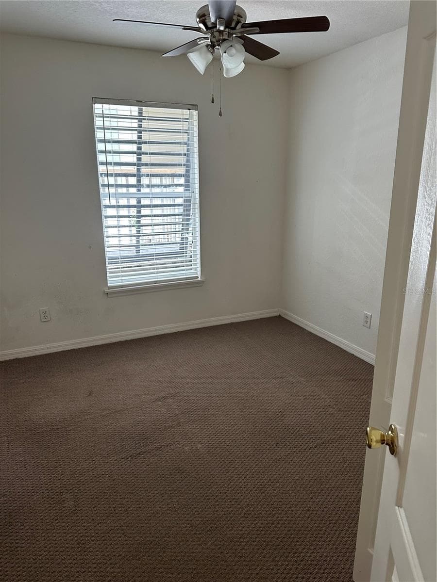 734 MILLS AVENUE — photo 48 of 52