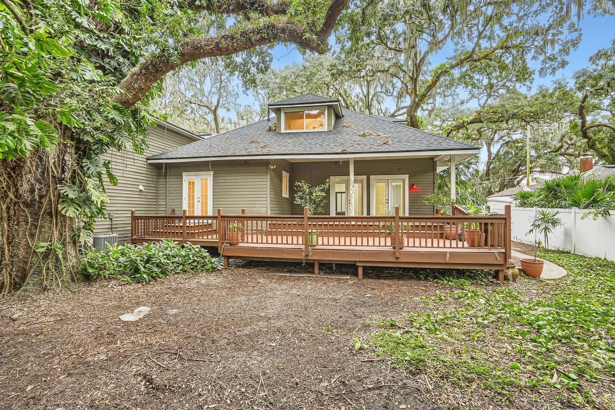 734 MILLS AVENUE — photo 37 of 52