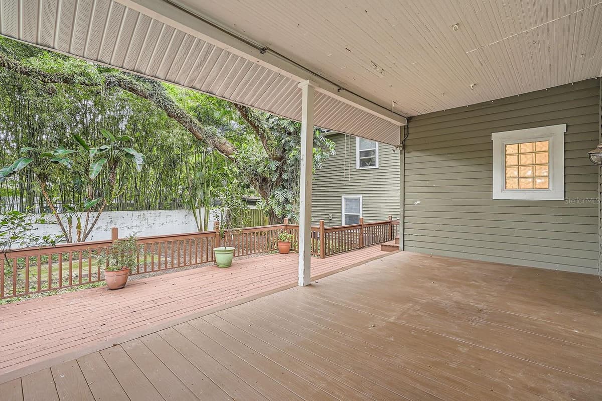 734 MILLS AVENUE — photo 34 of 52