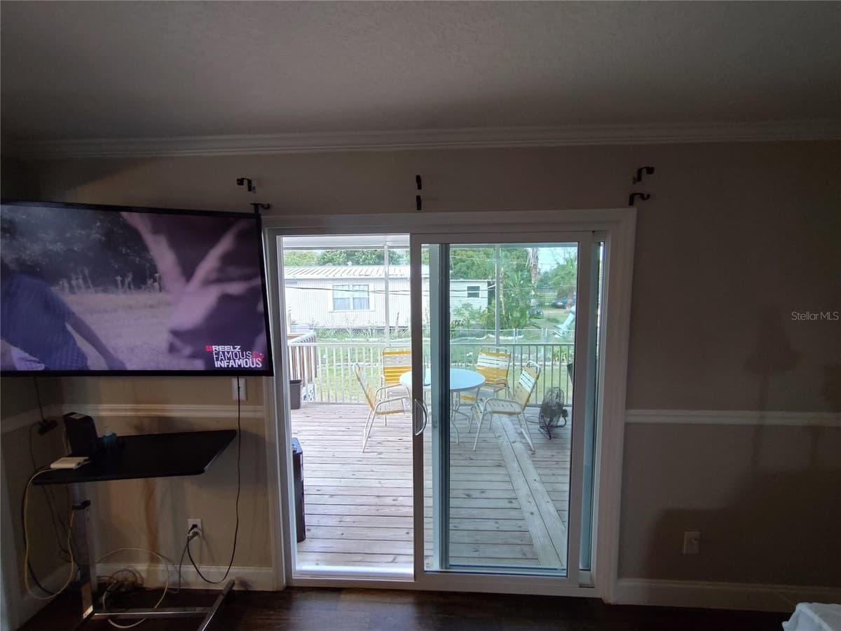 9811 BUD STREET — photo 39 of 48