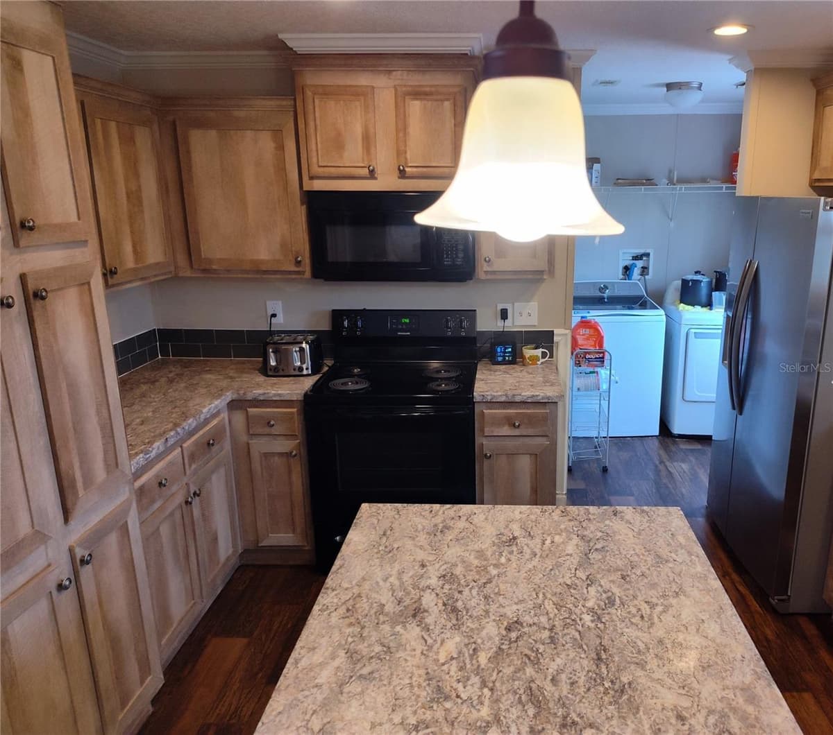 9811 BUD STREET — photo 21 of 48