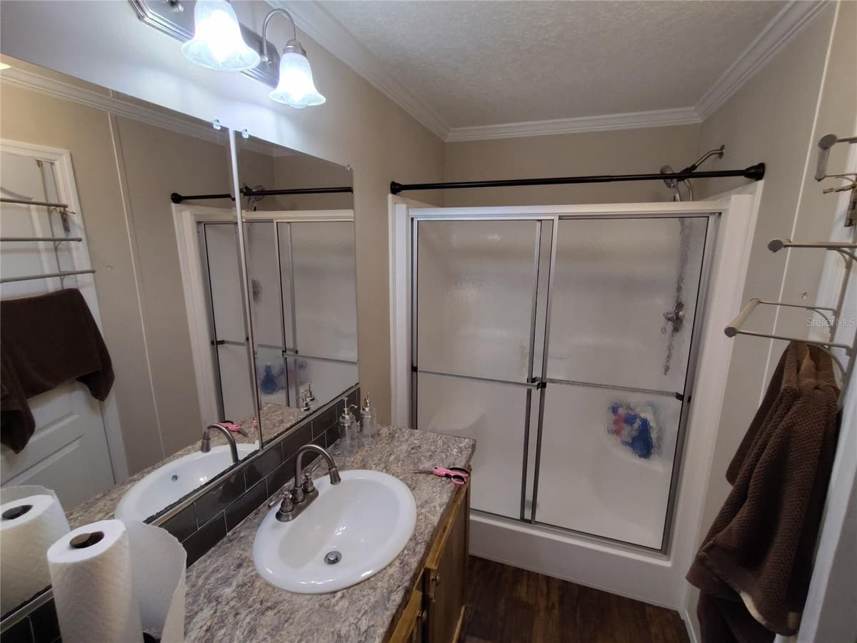 9811 BUD STREET — photo 37 of 48