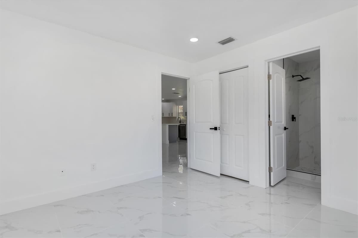 18289 EBLIS AVENUE — photo 15 of 48