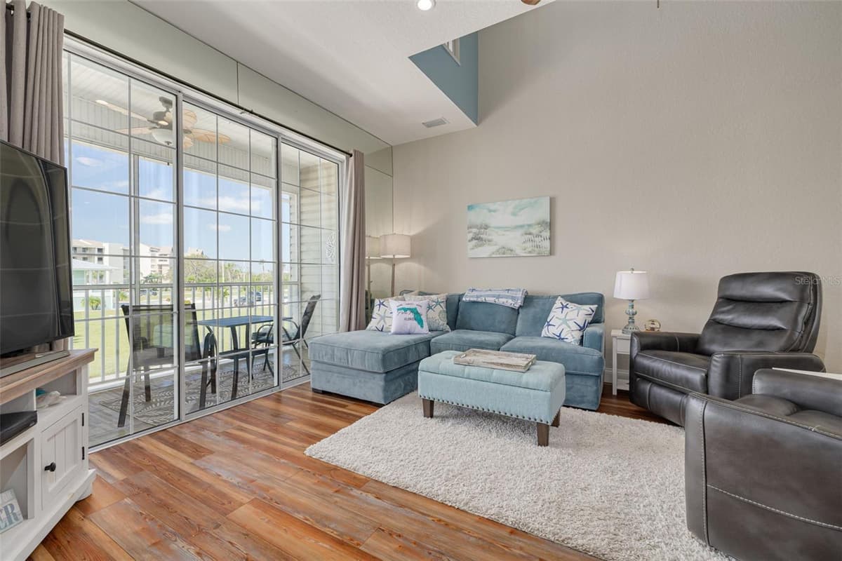 8246 AQUILA STREET — photo 12 of 43