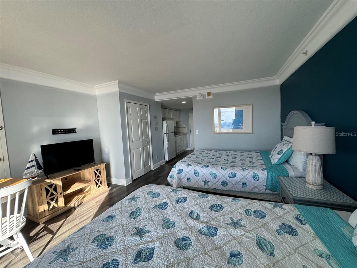 2700 ATLANTIC AVENUE — photo 7 of 30